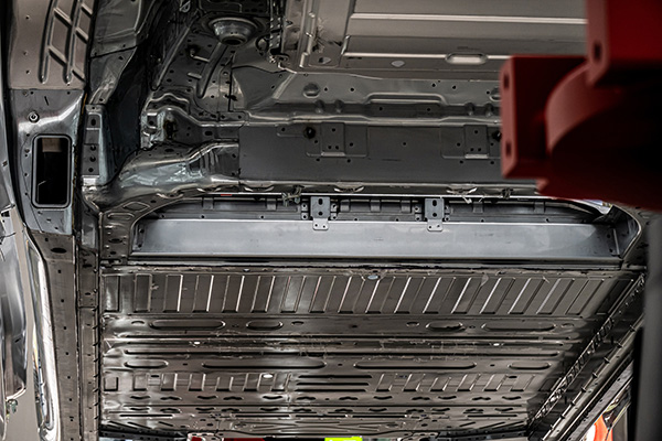 New energy vehicle cooling module